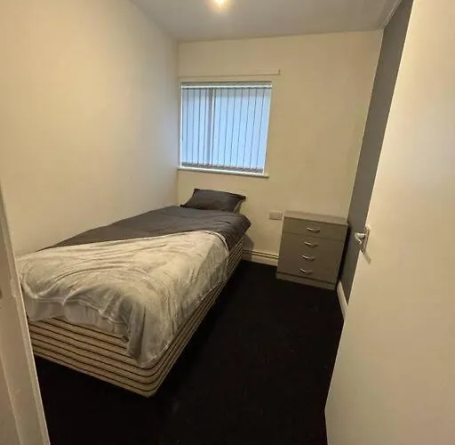Two Bedroom Apartment Room 18