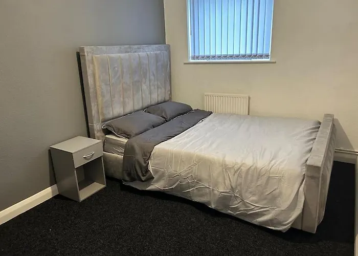 Two Bedroom Apartment Room 18